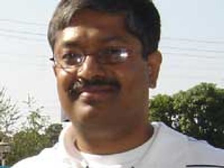 ಇಳಿಜಾರು : ಒಂದು ನೀಳ್ಗತೆ