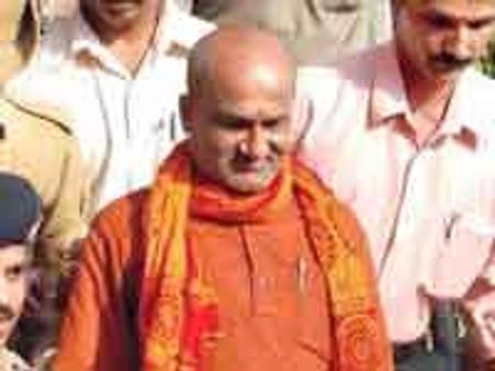 12ಕೇಸ್ ಹಾಕಿ 12ಕೋಟಿ ಪರಿಹಾರ ನೀಡೆಂದ