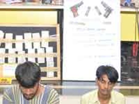 ಅಕ್ರಮ ಶಸ್ತ್ರಾಸ್ತ್ರ ಮಾರಾಟ ಇಬ್ಬರ ಸೆರೆ