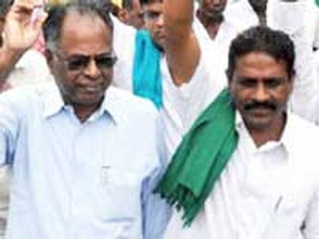 ಕೃಷಿಭೂಮಿ ಕೈಗಾರಿಕೆಗೆ :ರೈತರ ವಿರೋಧ