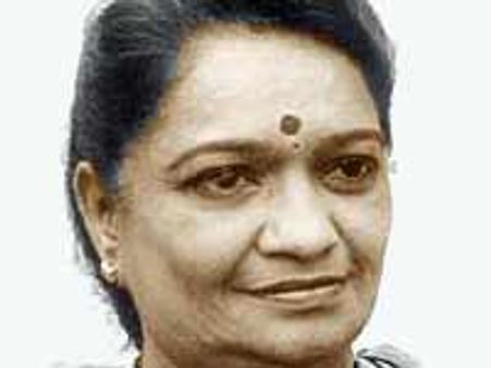 ರೇಣುಕಾ ವಿರುದ್ಧ ಪ್ರಮೀಳಾ ನೇಸರ್ಗಿ ಗುಡುಗು