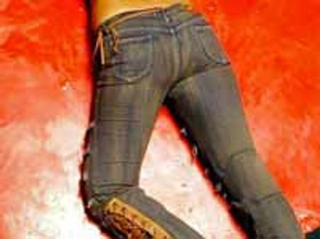 ಕಾಲೇಜಲ್ಲಿ ಜೀನ್ಸ್ ನಿಷೇಧ ವಿರೋಧಿಸಿ ಪ್ರತಿಭಟನೆ