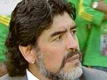 ಮೆಸ್ಸಿ, ಟೆವೆಜ್ ಗೆ ರಕ್ಷಣೆ ಬೇಕಿದೆ: ಮರಡೋನಾ