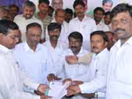 ತೈಲೋತ್ಪನ್ನ ಬೆಲೆ ಏರಿಕೆಗೆ ಬಳ್ಳಾರಿಯಲ್ಲಿ ಪ್ರತಿಭಟನೆ