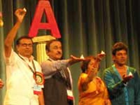 ನಾವಿಕದಲ್ಲಿ ಸ್ವಿಚ್ಚೇವು ಕನ್ನಡದ ದೀಪ!