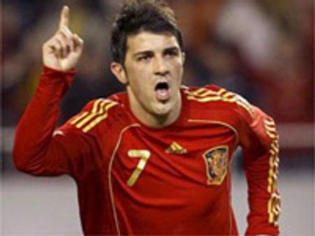 ಚಿನ್ನದ ಬೂಟಿನ ಮೇಲೆ ಸ್ಪೇನ್ ವೀರ ವಿಲ್ಲಾ ಕಣ್ಣು