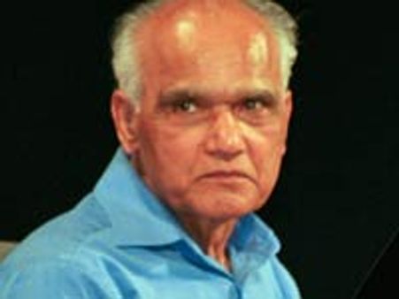 ಜನಪ್ರಿಯ ಕಾದಂಬರಿಕಾರ ಭೈರಪ್ಪಗೆ ಶುಭ ಹಾರೈಸಿ