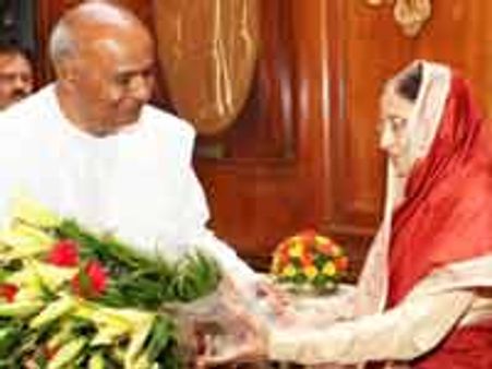 ಗೋಹತ್ಯೆ ನಿಷೇಧ ಕಾಯ್ದೆಗೆ ಅಂಕಿತ ಬೇಡ : ದೇವೇಗೌಡ