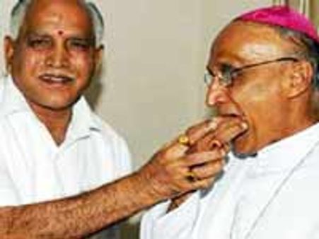 ಬಿಷಪ್ ಹುಟ್ಟುಹಬ್ಬಕ್ಕೆ ಶುಭ ಕೋರಿದ ಸಿಎಂ