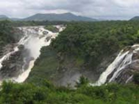 ಜಲಪಾತಕ್ಕೆ ಬಿದ್ದು ವಿಪ್ರೋ ಟೆಕ್ಕಿ ಸಾವು