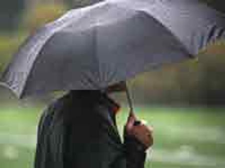 ಎಡೆಬಿಡದೆ ಸುರಿದ ಮಳೆಗೆ ಬೆಂಗಳೂರು ತತ್ತರ