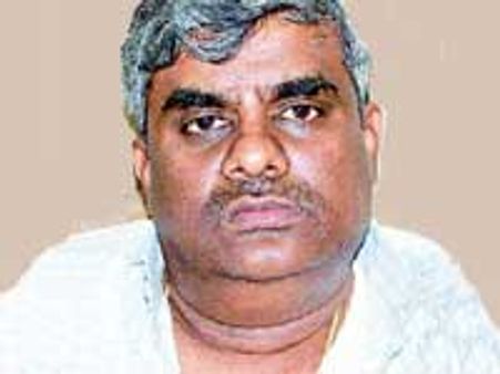 ವೈದ್ಯ ಕಾಲೇಜು ಹಗರಣದಲ್ಲಿ ಸಚಿವರ ಪುತ್ರ ಭಾಗಿ