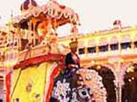 ಮೈಸೂರು : ದಸರಾ ಗಜಪಡೆಗೆ ಮಂಗಳಾರತಿ