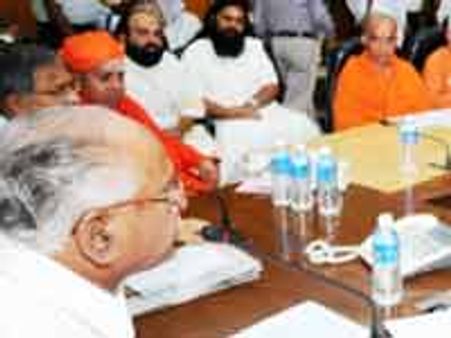 ಬಾಬ್ರಿ ತೀರ್ಪು : ಶಾಂತಿ ಸಭೆಯಲ್ಲಿ ಯಾರ‌್ಯಾರು ಇದ್ರು