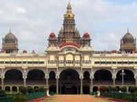 ಮೈಸೂರು ಅರಮನೆ ವಿಹಂಗಮ ನೋಟ