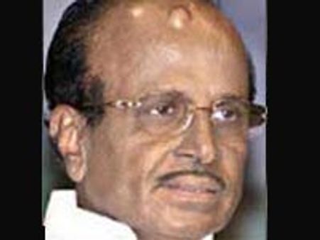 ಯಡಿಯೂರಪ್ಪಗೆ ಭೂಮಿ, ಹಣ, ಪುತ್ರ ವ್ಯಾಮೋಹ