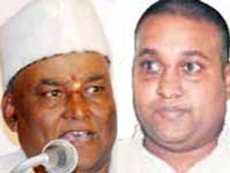 ಆರತಿ ಎತ್ತೀರೆ ಕಳ್ಮಂಜಂಗೆ ನಮ್ ಸುಳ್ಮಂಜಂಗೆ