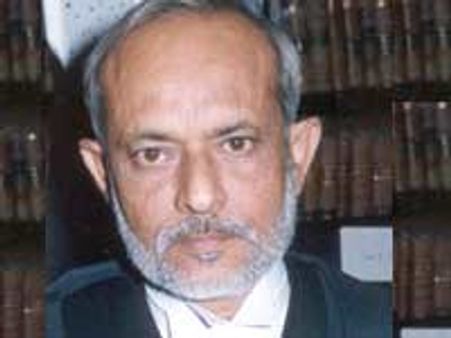 ನ್ಯಾ.ಎಸ್ ಯು ಖಾನ್ ದೇಶಭಕ್ತ : ಶಿವಸೇನೆ