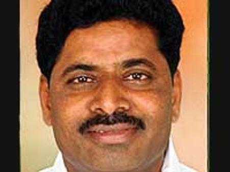 ಗಣಿಧಣಿಗಳ ಮನೆಯಲ್ಲಿ ಚನ್ನಪಟ್ಟಣ ಶಾಸಕ ?