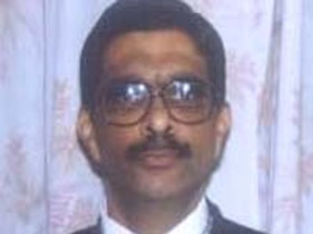 ಶಾಸಕರ ಅನರ್ಹತೆ : ವಾದ ಪ್ರತಿವಾದ ಮುಕ್ತಾಯ