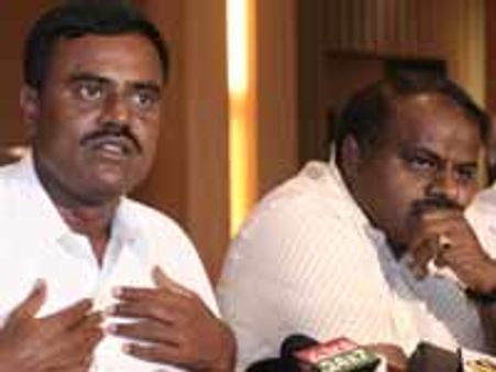 ಸಿಡಿಯಲ್ಲಿ ಆಪರೇಷನ್ ಕಮಲದ ರೋಚಕ ಸಂಭಾಷಣೆ