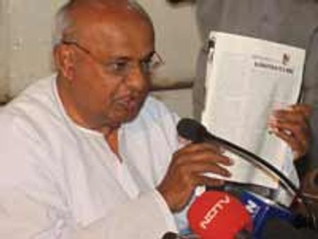 ಕನ್ನಡಿಗರಿಗಿದು ಕರಾಳ ದೀಪಾವಳಿ : ದೇವೇಗೌಡ