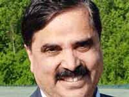 ಯಾರು ಹಿತವರು? `ಅಕ್ಕ' ಹೇಳಕ್ಕಾ?