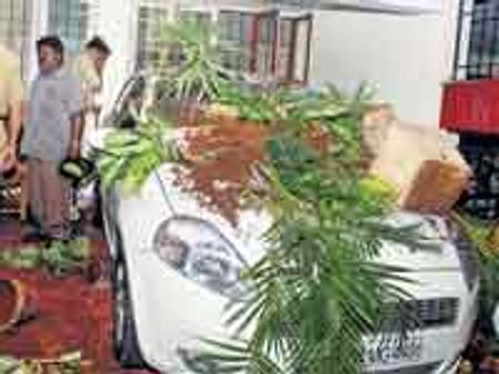 ಸಿಎಂ ಕಾರ್ಯದರ್ಶಿ ಮನೆ ಮೇಲೆ ಜೆಡಿಎಸ್ ದಾಳಿ