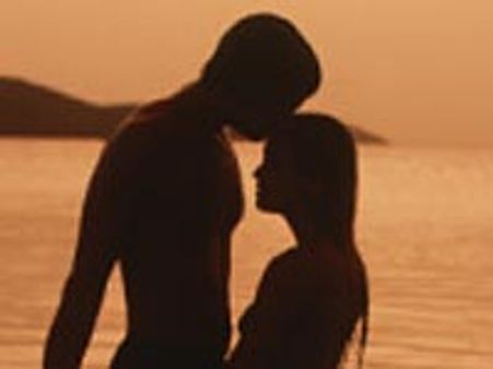 ಸಿಂಹಿಣಿಯಂತೆ ಪ್ರೀತಿಸಿ, ಮಹಾರಾಣಿಯಂತೆ ಬದುಕಿರಿ