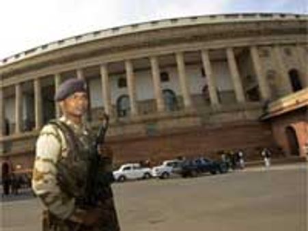 ಸಂಸತ್ ದಾಳಿ : ಹುತಾತ್ಮರಿಗೆ ಶ್ರದ್ಧಾಂಜಲಿ