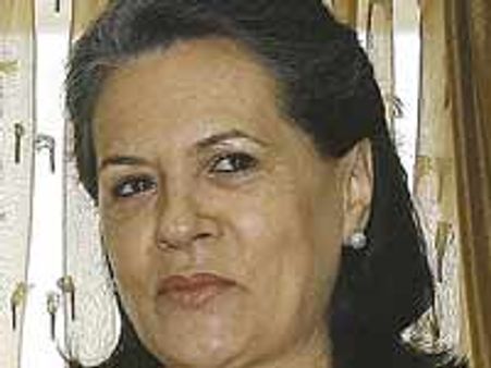 ಯಡ್ಡಿ ಭೂಹಗರಣದ ವಿರುದ್ಧ ಹರಿಹಾಯ್ದ ಸೋನಿಯಾ