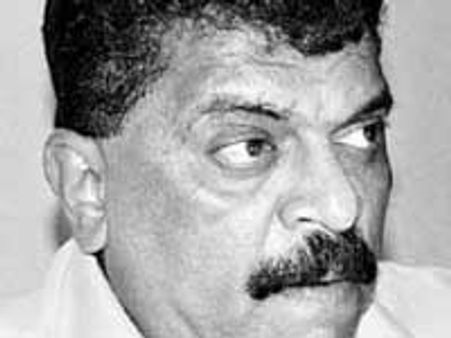 ಕಾರವಾರವನ್ನು ಗೋವಾಗೆ ಸೇರಿಸಬೇಕಂತೆ!