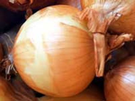 ಟೈರ್ ಕೊಂಡರೆ 5 ಕೆಜಿ ಈರುಳ್ಳಿ ಬಿಲ್ಕುಲ್ ಉಚಿತ!