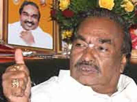 ಸಿದ್ದು ಬಿಜೆಪಿ ಸೇರಿಕೊಂಡರೂ ಅಚ್ಚರಿಯಿಲ್ಲ : ಈಶ್ವರಪ್ಪ