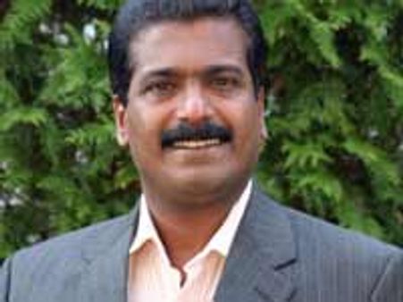 ಬೃಂದಾವನದ ಸಾರಥಿ ಸಂತೋಷ್ ಕಡ್ಳೇಬೇಳೆ