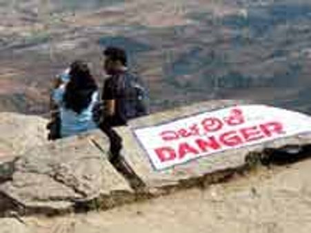 ಹೊಸ ವರ್ಷ ಆಚರಣೆ: ನಂದಿ ಬೆಟ್ಟಕ್ಕೆ ನೋ ಎಂಟ್ರಿ