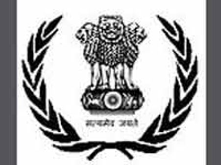 ಕೋರ್ಟಿನಲ್ಲಿ ಅರೆನಗ್ನಳಾದ ಮಾಜಿ 'ರಾ' ಅಧಿಕಾರಿಣಿ!