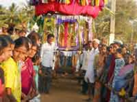 ಸವಣೂರಲ್ಲಿ ಅಪರೂಪದ ಮಹಿಳಾ ರಥೋತ್ಸವ