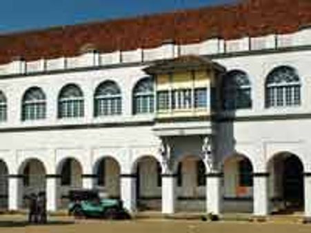 ಸರ್ಕಾರಿ ಭವನವಾಗಿ ಸೊರಗಿದ ಮಡಿಕೇರಿ ಅರಮನೆ