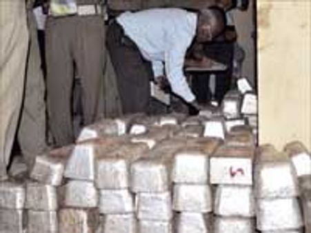 ಪುರಿ ಮಠದಲ್ಲಿ 18 ಟನ್ ಬೆಳ್ಳಿ ಗಟ್ಟಿ ಪತ್ತೆ