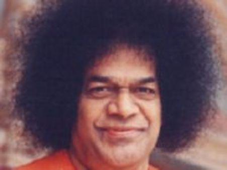 ಬಾಬಾ ಅನಾರೋಗ್ಯ ಮತ್ತು ಹರಿದ ಸುಗಂಧ ದ್ರವ್ಯ