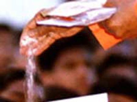 ಹಸಿದ ಹೃದಯಕೆ ಏನನೆರೆದರೂ ಹಾಲು ಜೇನು!