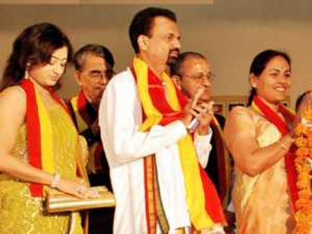 ಯುಎಇ ಚುಟುಕು ಸಮ್ಮೇಳನಕ್ಕೆ ಮುಕ್ತ ಪ್ರಶಂಸೆ