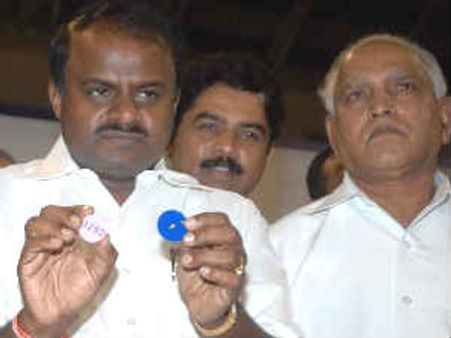 ಅಧಿಕಾರ ದುರುಪಯೋಗ ಸಾಬೀತಾದರೆ ನೇಣಿಗೆ ಶರಣಾಗುವೆ