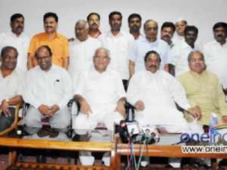 ನಮ್ಮ ದುಡ್ಡಿನಲ್ಲಿ ಮಜಾಮಾಡುವ ಶಾಸಕರ ಮೇಲೆ ಕೇಸ್