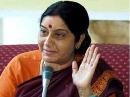 ಸುಷ್ಮಾ ಸಮರ: ನಿತಿನ್ ಗಡ್ಕರಿ ಡ್ಯಾಮೇಜ್ ಕಂಟ್ರೋಲ್