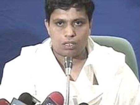 ರಾಮದೇವ್ ಪಟ್ಟ ಶಿಷ್ಯ ಬಾಲಕೃಷ್ಣನ ಮೇಲೆ ಸಿಬಿಐ ಕಣ್ಣು