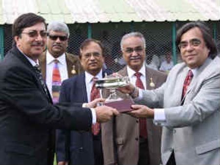 ಬೆಂಗಳೂರು ಪಂಟರುಗಳನ್ನು ಬೆಚ್ಚಿ ಬೀಳಿಸಿದ ಮುಂಬೈ ಕುದುರೆ