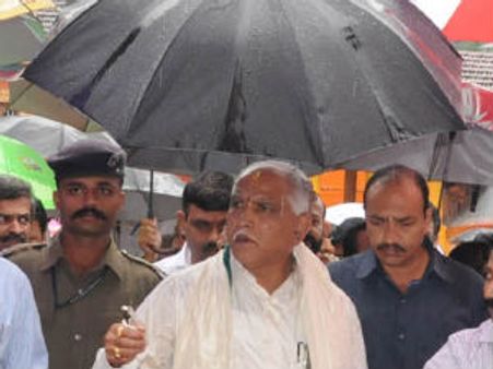 ಕರ್ನಾಟಕ ಮಠಾಧೀಶರಿಗೆ ಒಂದು ಓಲೆ ಗರಿ