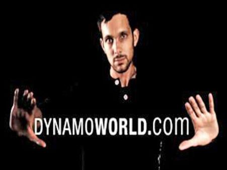 ಥೇಮ್ಸ್ ನದಿ ನೀರ ಮೇಲೆ ಬರಿಗಾಲಲ್ಲಿ ಡೈನಮೋ ನಡಿಗೆ